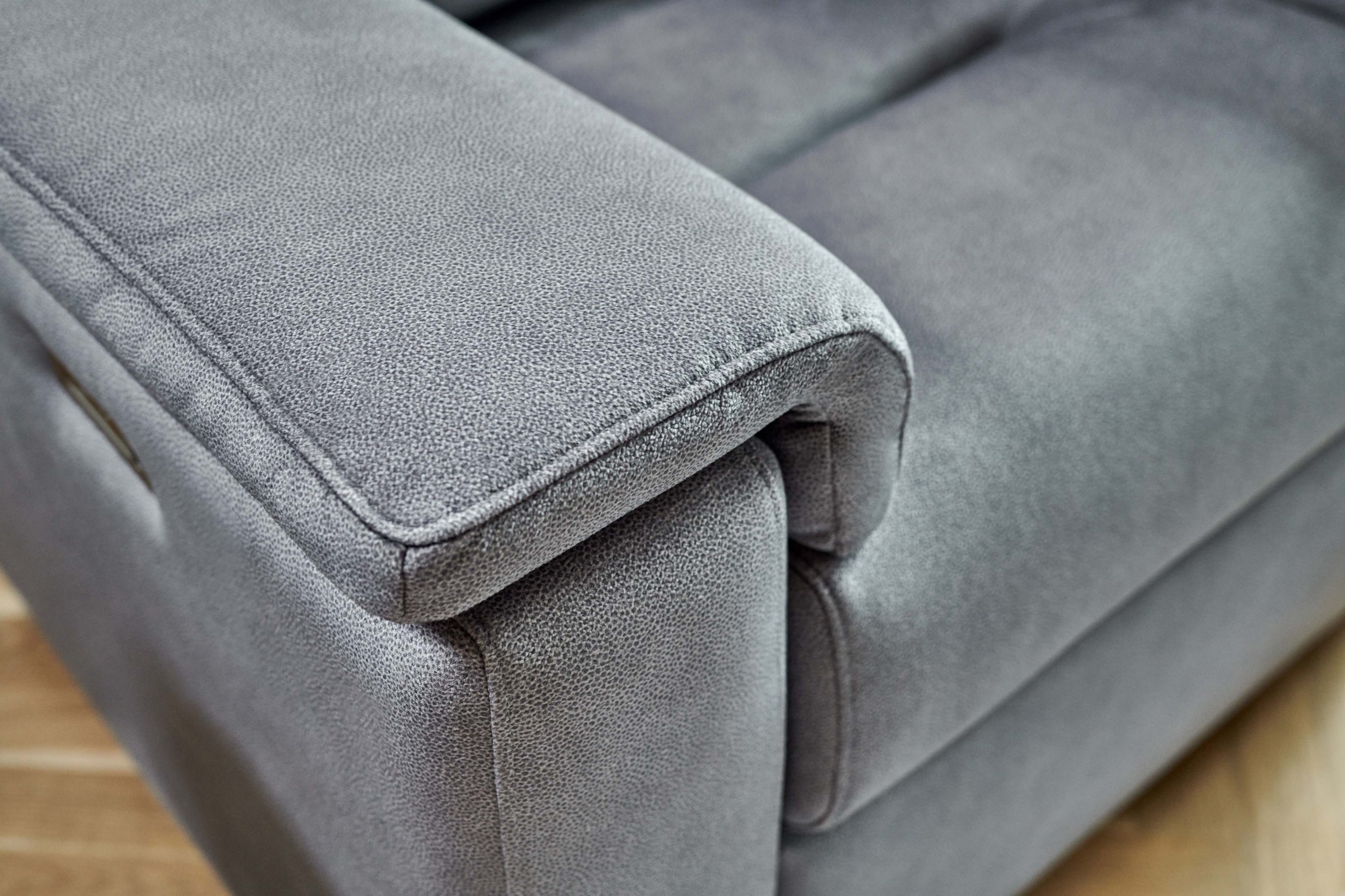 16Dd455c 375A 46C8 A9ff 1896B7a7d69a